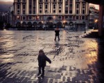 Al mal tiempo buen… baile! #bailando #dantzan #herrikoplaza #Barakaldo #zapatakpuskatzen #desgastandosuela #poza #alegria #umea #niño #acontraluz #atardecer # – Instagram