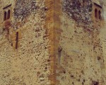#CastillodeMuñatones #Muskiz #ventana #ojos #cara #pared #piedra #simetría – Instagram
