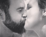 Amodioak kolore gutxi eta ñabardura asko #maitasuna #zuribeltz – Instagram