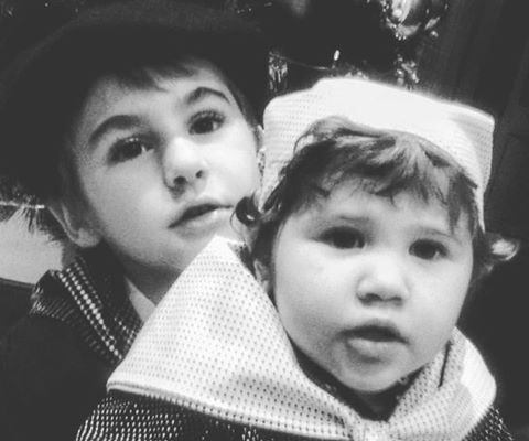 Gauza politagorik ez da munduan!A ze parea:bata, ederra ta liraina;ta bestea, liraina ta ederra!Jejejejeje! – Instagram