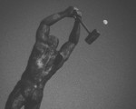#Ilargia rekin jolasean #estatua #eskultura #escultura #herrikoplaza #Barakaldo #luna #mazo #mailua #contraste #blancoynegro #zuribeltz #monocromo #igersbizkaia #igerseuskadi #igerseuskalherria – Instagram