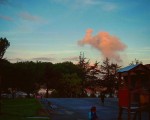 Y buscarte mirando al #cielo entre #amaneceres#egunargitzea #amanecer #zerua #hodeiak #nubes #columpios #umeak #ilargia #luna #Barakaldo@igerseuskadi – Instagram