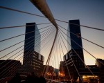 #Fichas de #dominó tamaño #Bilbao@igerseuskadi@igersbilbao @instagram #IsozakiTowers #IsozakiAtea #TorresIsozaki #puertaisozaki #zubizuribridge #zubizuri #Calatrava #puente #ría #itsasadarra #atardecer #otoño #udazkena – Instagram