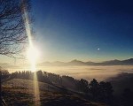 #Trabakua tik behera #Ondarru ra bidean #Berriz #Mallabia #Berriatua #Markina #eguzkiizpiak #behelainoa #niebla #rayosdesol @igerseuskadi @basurdeeditions – Instagram