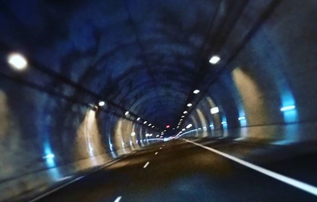 #tunelesaningunaparte #viajeaotradimension #tunel #carretera #luces – Instagram