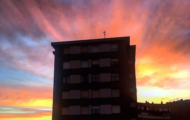 #egunon #amanecer #barakaldo #Erandiogoikoa #Erandio @instagram  @euskal_herria_iruditan @igerseuskadi @igersbilbao #arquitectura #street – Instagram