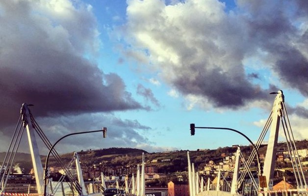 #zubia #zorrotzaurre #bilbao #simetrias #puente @igerseuskadi @igerrak @igersbilbao @instagram – Instagram