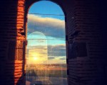 #atardeceresdesdeloalto #avistadepajaro #campanario #mamblas #avila @avilaautentica @igers @instagrames #ventanal #ventana #lucesdeprimavera #reflejos – Instagram