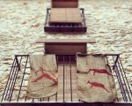 Hay #pueblos que en #fiestas en vez de poner #santos o #vírgenes en los #balcones cuelgan los #dibujosancestrales que sus #antepasados dejaron plasmados en #cuevas y #barrancos #Valltorta #Tirig #castelló @igers @instagrames @igerscastello @instagram #arte #meencanta – Instagram