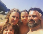 #diasdesolyplaya y #castillodearena, #karramarro, #olas, #snorkel, … y sobre todo #familia – Instagram