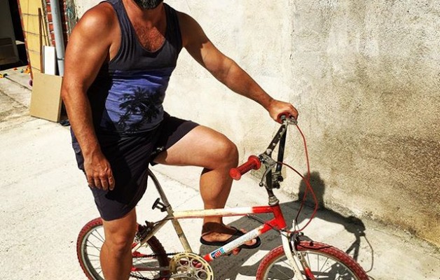 Ir al #pueblo y recuperar tu #vieja #bhcaliforniaxl2 para que tu hijo la disfrute no tiene precio #comounniñoconzapatosnuevos #ilusion #felizcomounaperdiz #bicicleta #vintage – Instagram