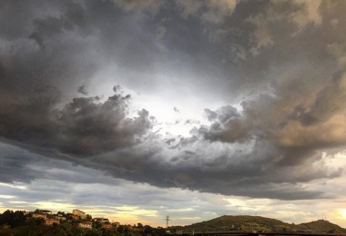 #erandio #Barakaldo tik #zerua #hodeiak @igerrak @igerseuskadi @barakaldoeuskaraz @barakaigers – Instagram