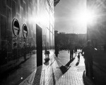 #udazkenekoargiak #itzalak #herrikoplaza #barakaldo #pertsonak #eguzkia @igerseuskadi @igerrak @barakaigers #ibiltzen #arkitektura #streetphotography #disdira #photoblackwhite #blackandwhitephotography – Instagram