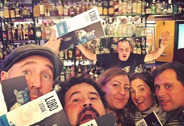 #lobo(@endikalahaine) y sus #lobeznas #otsoa#presentacion #libropoesia @taupaka plazer bat – Instagram